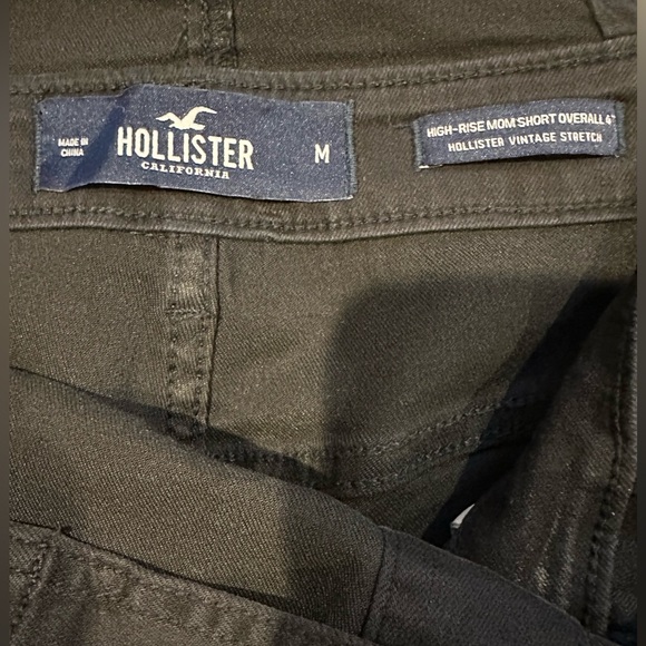Hollister High-Rise Mom Short Overalls - Picture 3 of 3